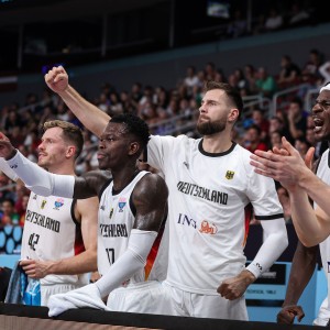 登录入口-男篮欧洲杯半决赛德国vs芬兰首发：施罗德、小瓦PK马卡